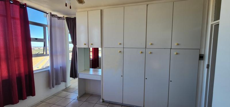 2 Bedroom Property for Sale in Goodwood Central Western Cape